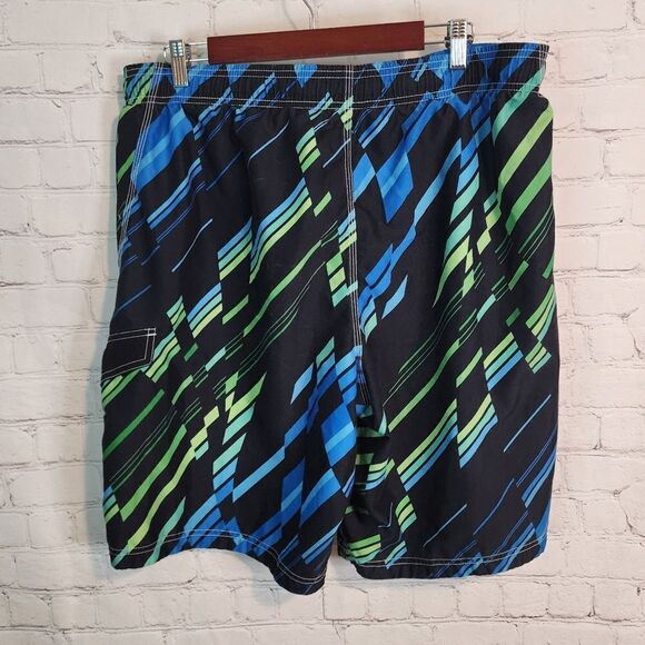 Men's Speedo swim trunks, size Large - Picture 2 of 3